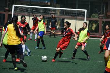 体坛午爆｜U19国足取土伦杯首胜，FIFA定世界杯VAR新规（配图示意）
